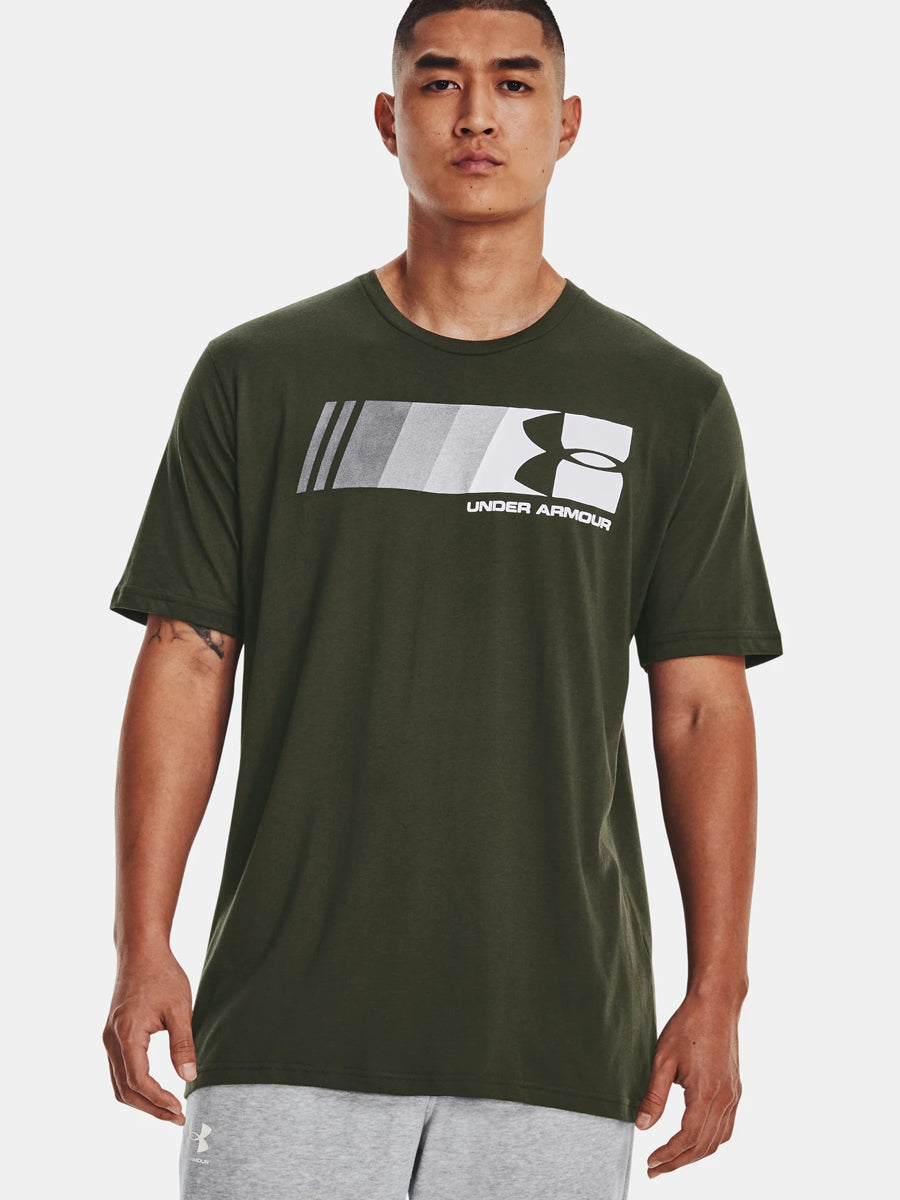 UNDER ARMOUR TシャツSM
