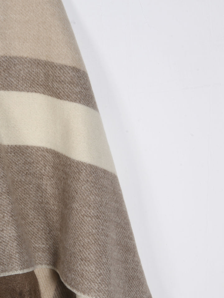 Primark Ladies Reversible Cape shawl 3957001