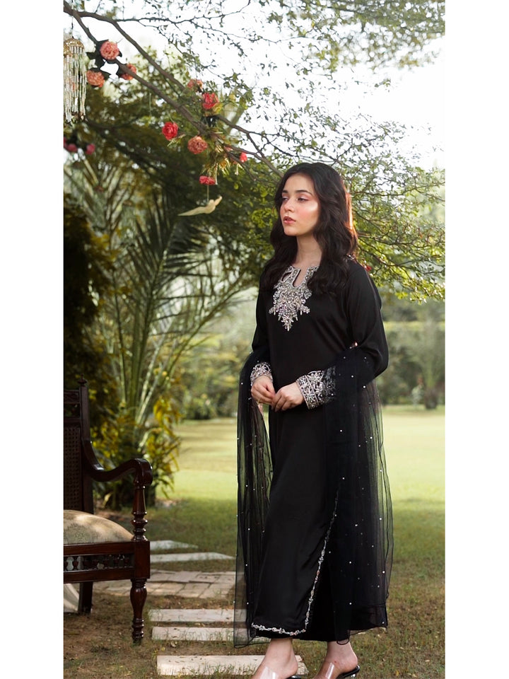 Minnie Threads MT-LEYLA-BLACK-1021