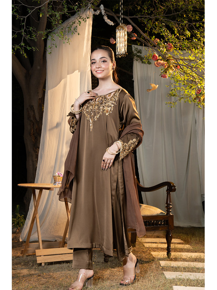 Minnie Threads MT-HAZEL-BROWN-1030