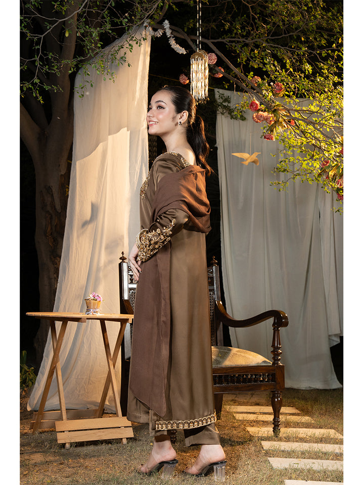 Minnie Threads MT-HAZEL-BROWN-1030