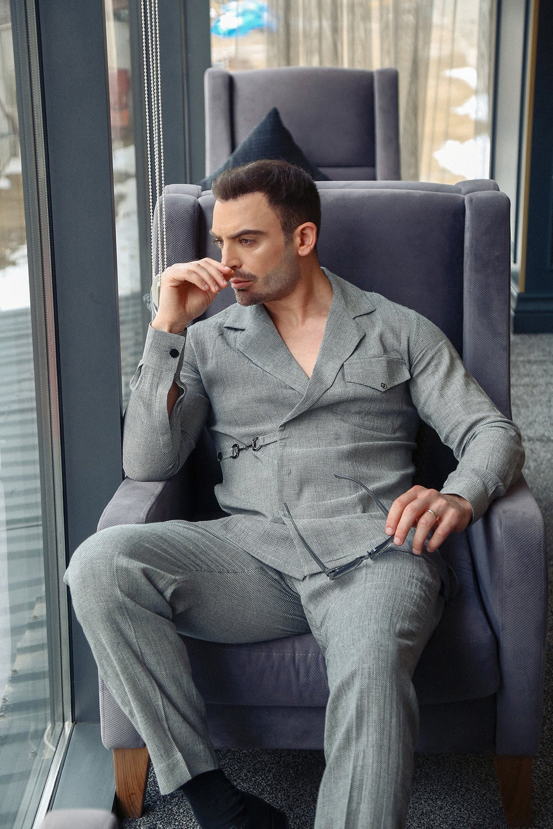 Modern Smart Fit Cross-Cut Suit