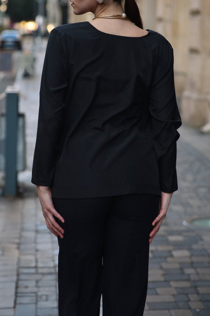 IRIS Cotton Black V Neck