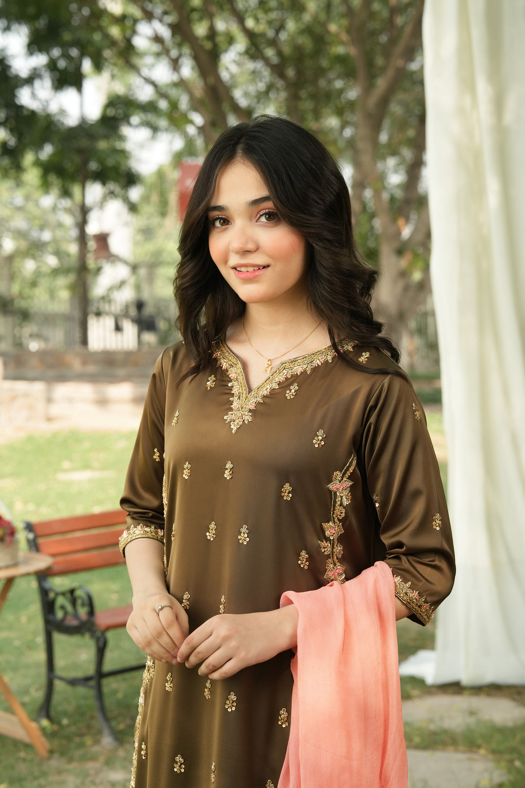 Minnie Threads MT-HANDE-BROWN-1038