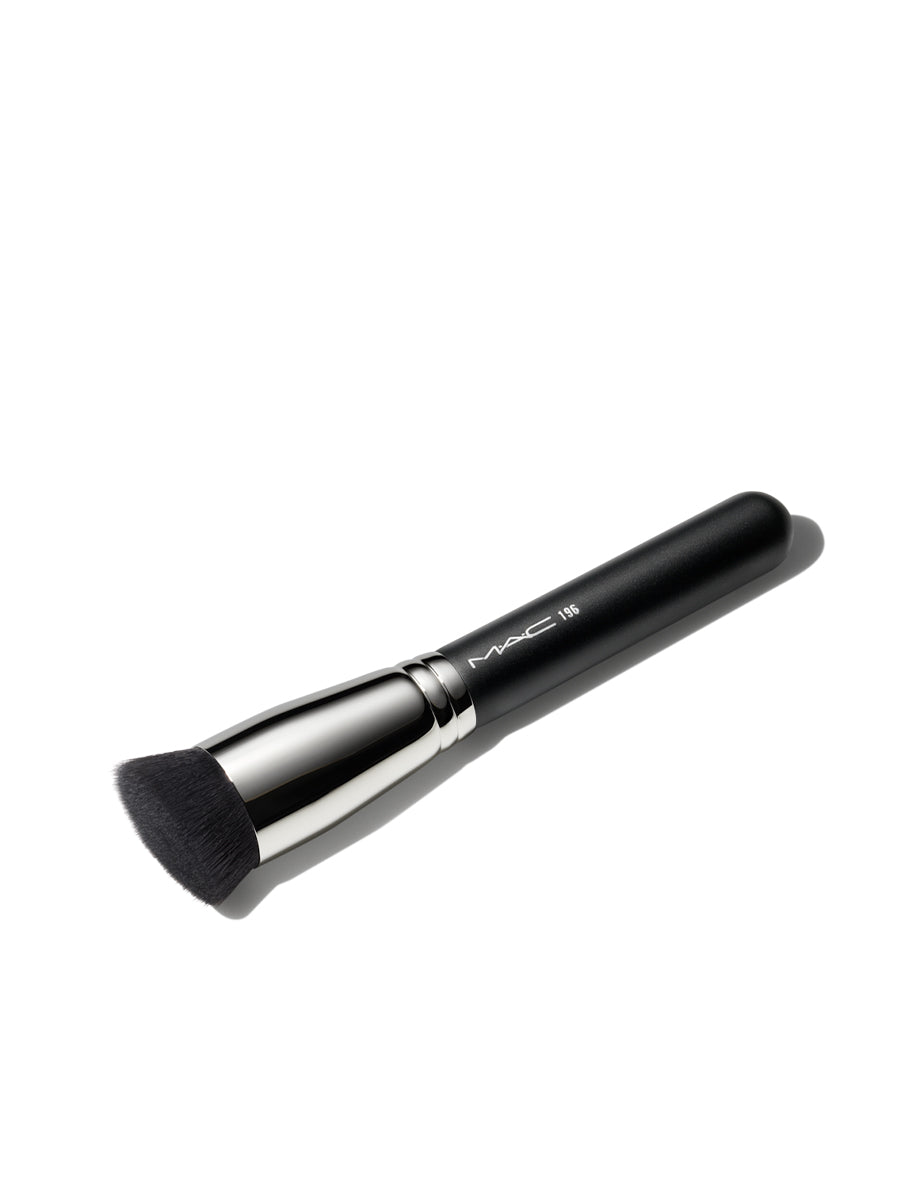 Mac Slanted Flat Top Foundation Brush 196