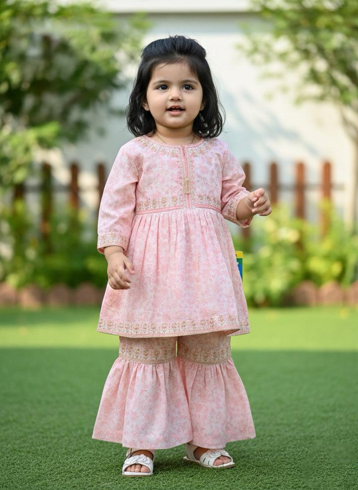 Tony Land Girls Trouser Suit #26-310 (S-26)