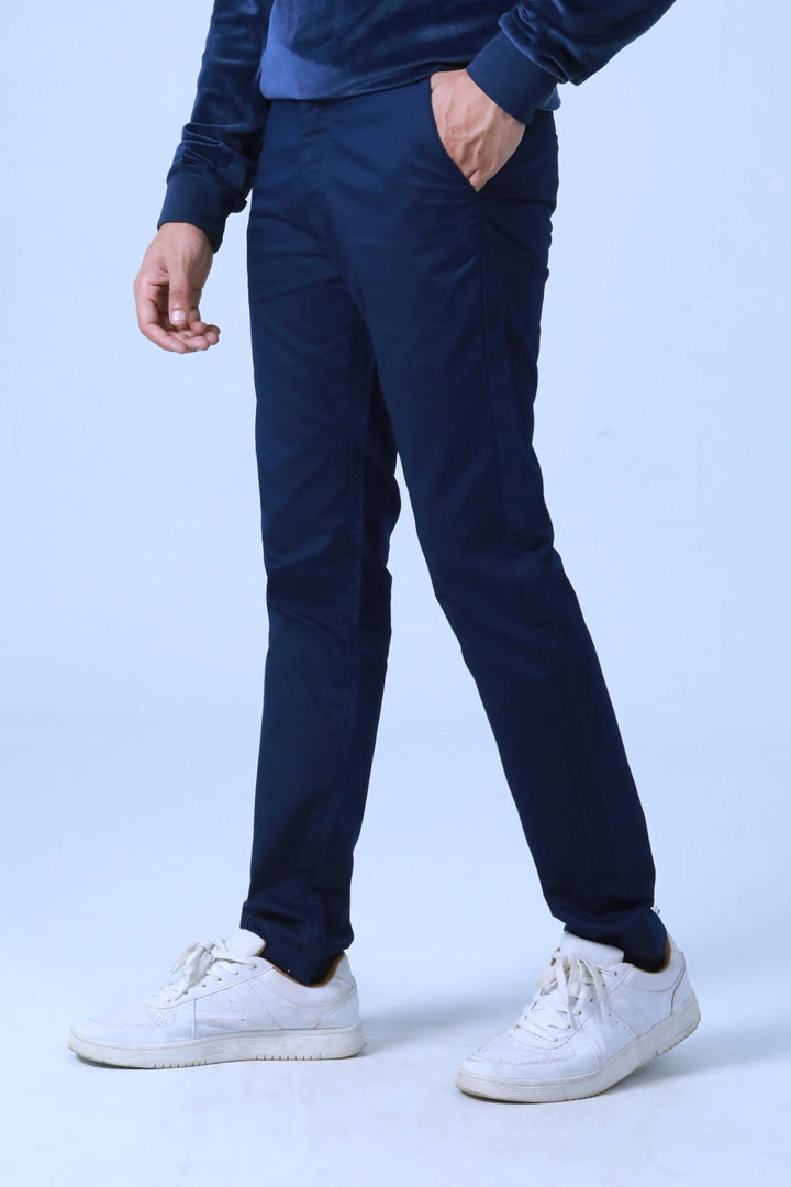 SLIM FIT CHINOS