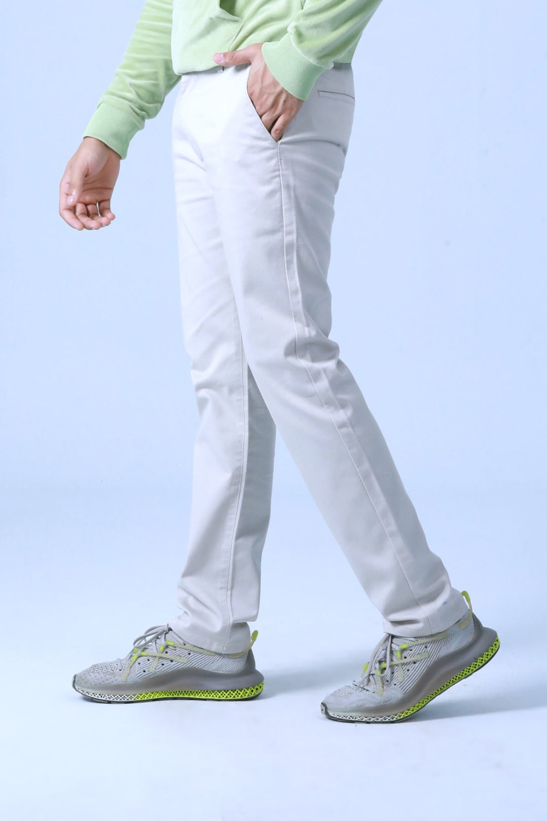 SLIM FIT CHINOS