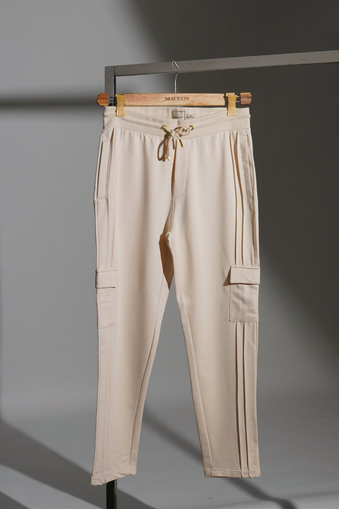 JOGGER PANTS WITH FLAP POCKETS