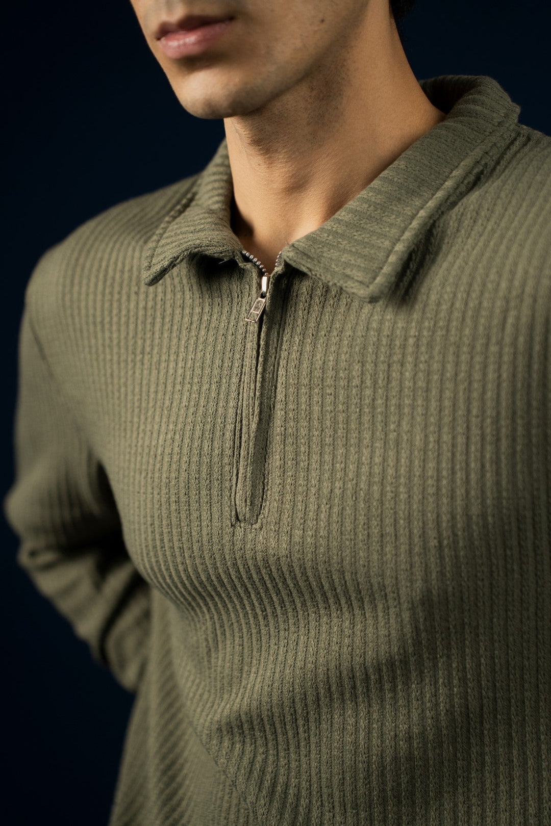 V-NECK SWEATER