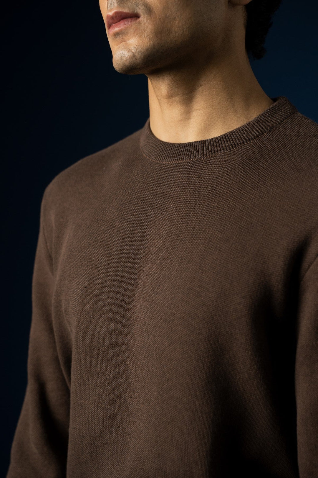 ROUND NECK SWEATSHIRT