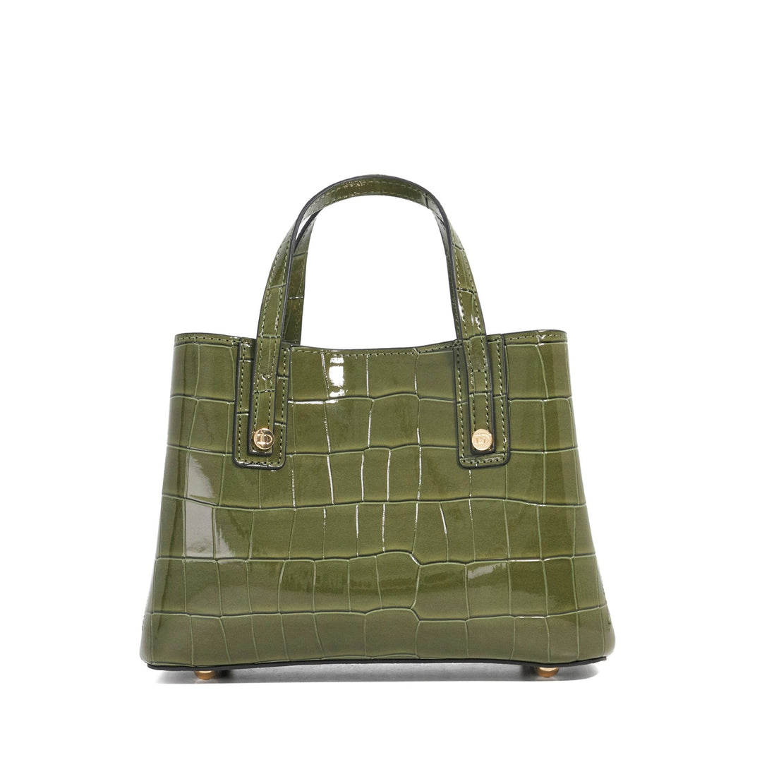 DOMINANTLY - GREEN