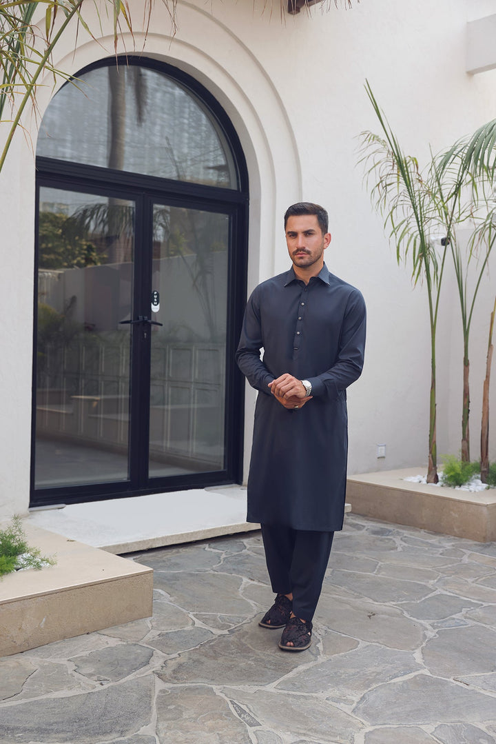 Exclusive Kameez Shalwar with High-End Detailing