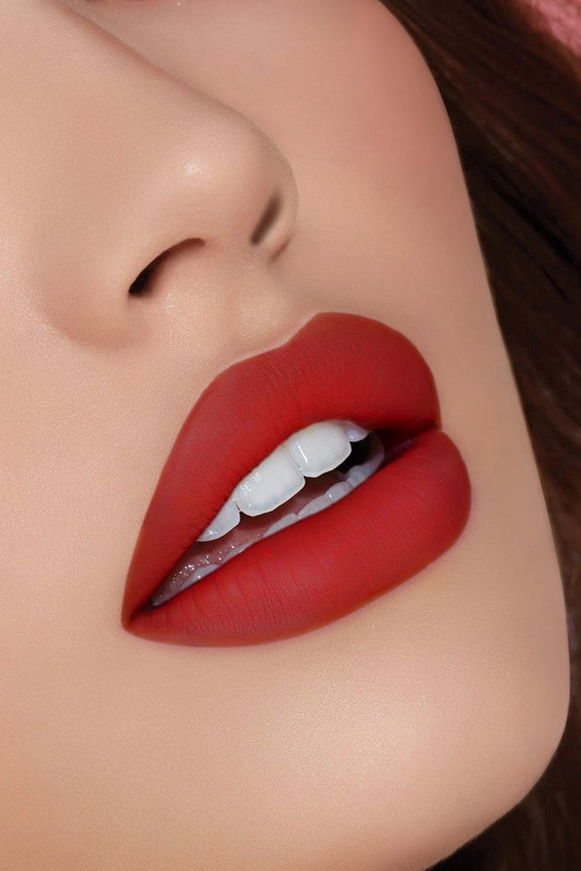 VIDA Matte Matters Lip Stick 03