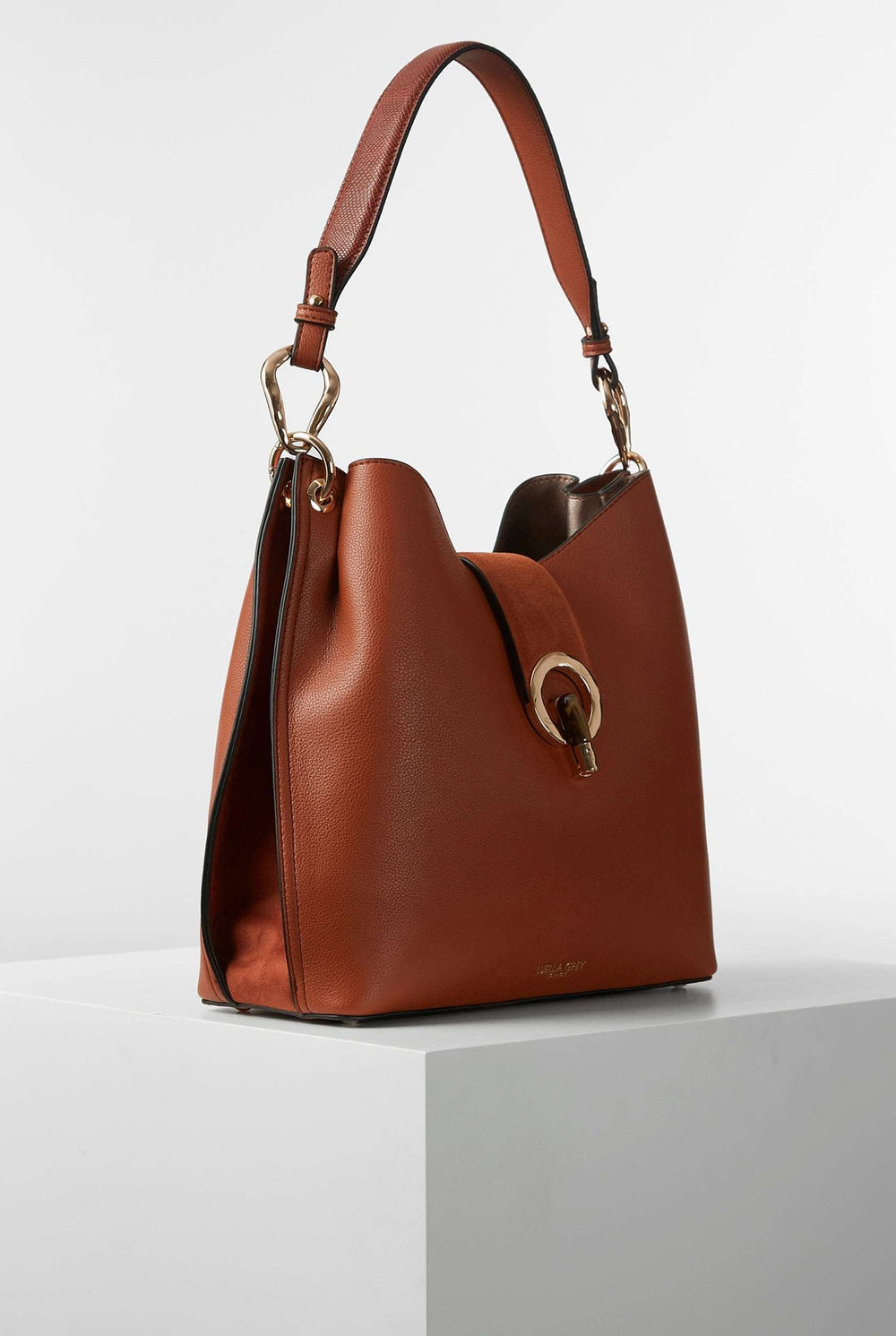 Lottie Conker Resin Twistlock Hobo