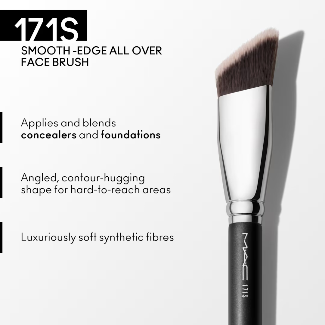Mac Smooth Edge All Over Face Brush