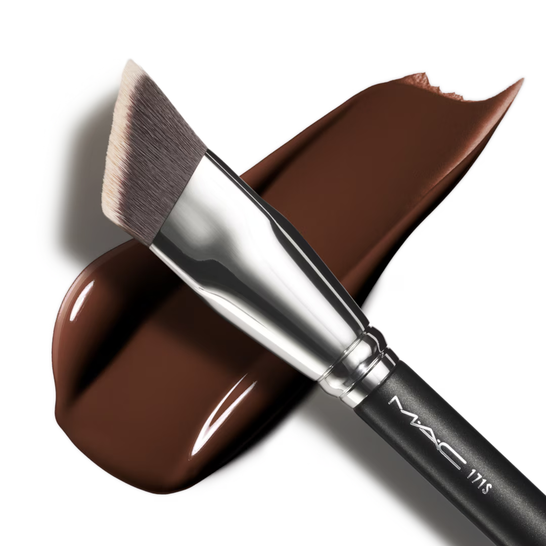 Mac Smooth Edge All Over Face Brush