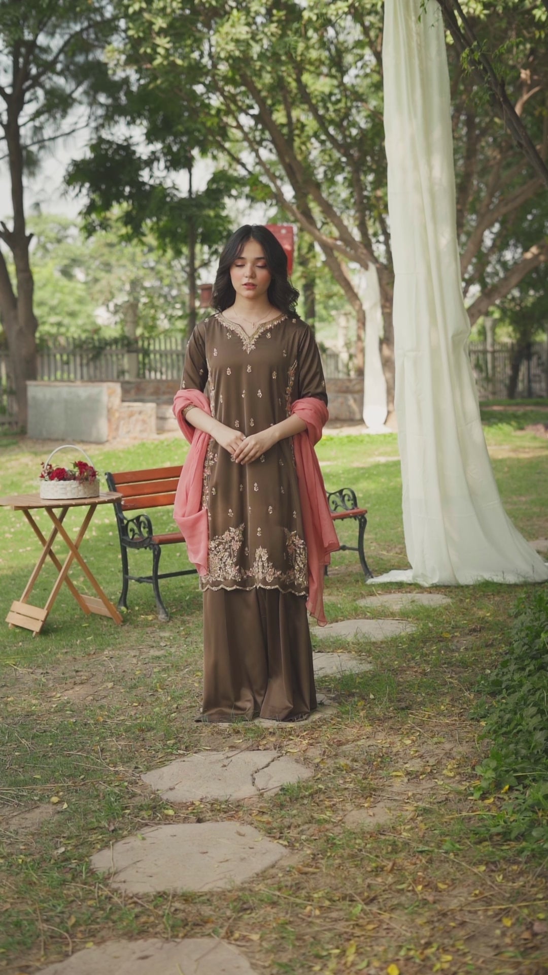 Minnie Threads MT-HANDE-BROWN-1038