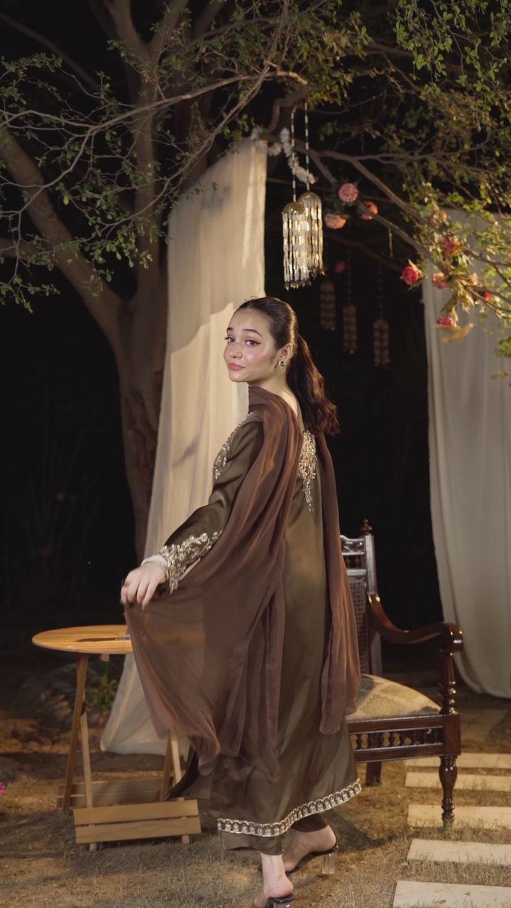 Minnie Threads MT-HAZEL-BROWN-1030