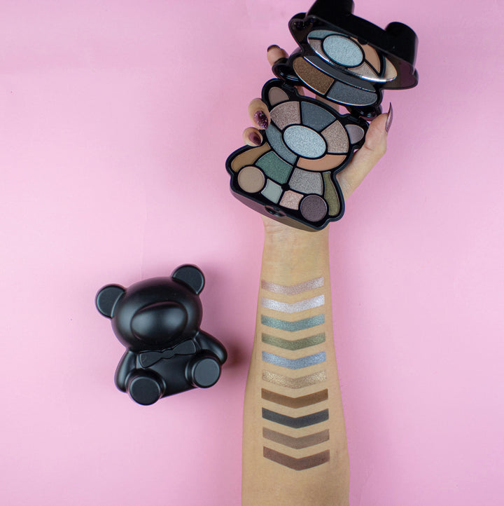 Makeup Revolution I Heart Revolution Teddy Bear Palette Jett